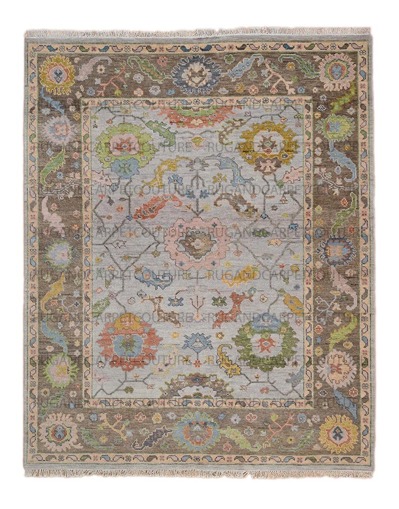 Hand-Knotted Wool Oushak Rug: Vintage Floral, Soft Pastel Tones