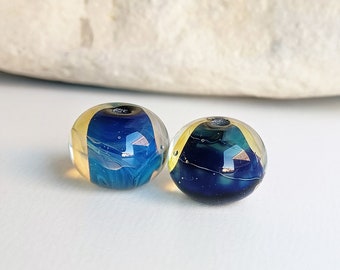 Paire de Perles Nuances de Bleus "Nuages" 14 mm Verre Filé au Chalumeau, Perles Artisanales Organiques Murano Double Helix