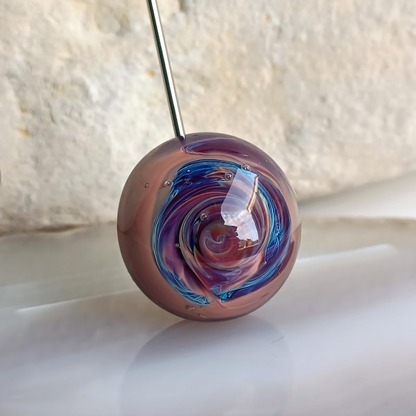 Brooch "Color Whirlwind", Blue Purple Pink Spiral Pattern Fibula, Cabochon Artisanal Glass Spun with Torch, Clothing Accessory