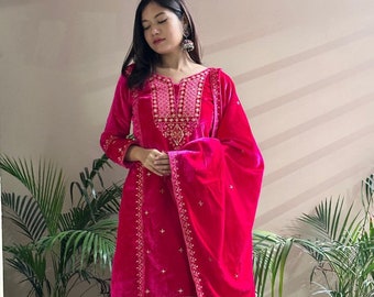 Ontwerper Pakistaanse roze fluwelen pak Zari borduurwerk werkpak, vrijetijdskleding 3-delige winterkleding fluwelen Kurta-set, kant-en-klare fluwelen Salwar Kameez