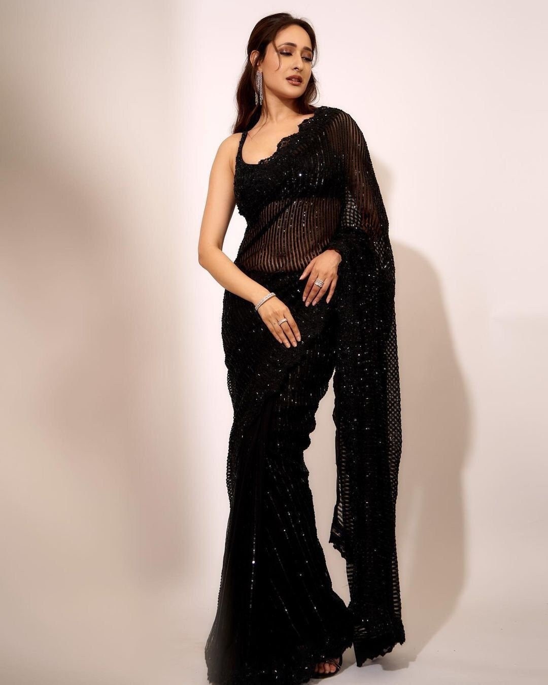 Elegant black saree cheap