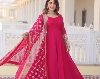 Robe rose à fleurs brodées de créateur, tenue de festival indien, robe indienne Anarkali entièrement cousue avec ensemble dupatta, tenue traditionnelle