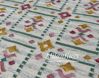 Handwoven Wool Kilim Rug: Swedish Design, Southwestern Style, 5x8 Boho Home Decor