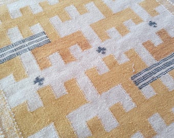 Yellow Scandinavian Design Inspired High Quality Handwoven Flatweave Kilim Rug For Living Room 6x9 8x10 Rug Customize in all Size