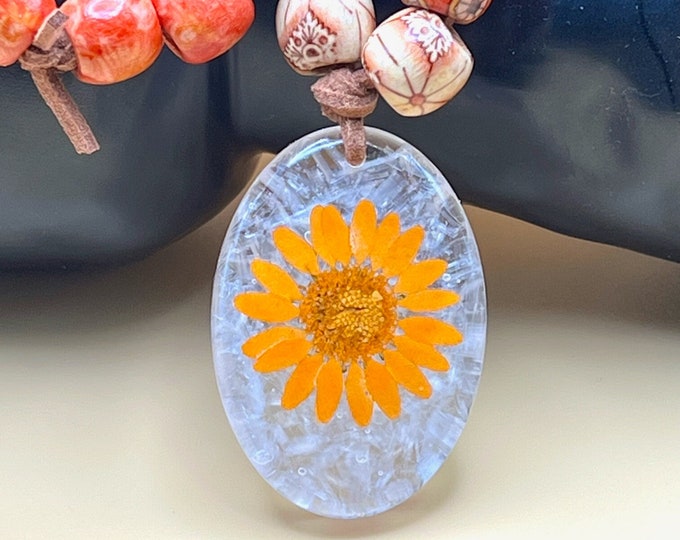 Bead, necklace pressed flower, selenite, orange daisy, handmade, resin pendant