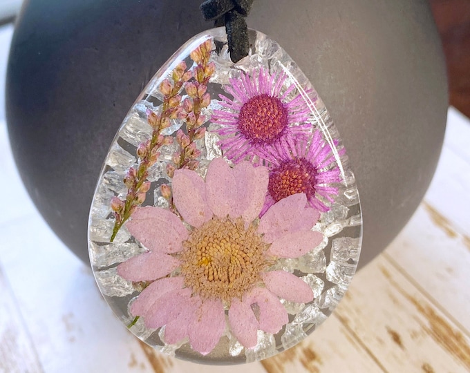 Resin Jewelry Wildflower Necklace Teardrop, Daisy Necklace, Flowers In Resin, Pressed Flower, Resin Pendant, Corded