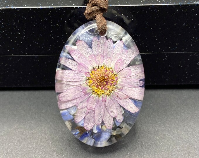 Necklace Pressed Flower Blue Sodalite Chrysanthemum Resin Pendant Handmade