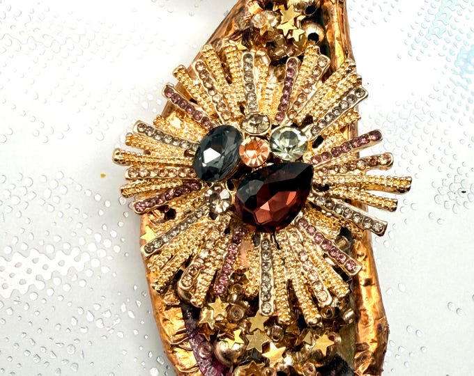 Gold Mussel Shell Keychain Jewelled Beaded Seashell Keyring Handcrafted Made In Newfoundland, Canada