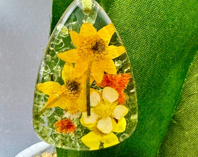 Dry Pressed Flower Necklace Peridot Wildflowers Yellow Marigold, Babys Breath, Tear Drop 26 Inch Green Cord
