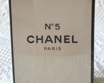 Perfume vintage Chanel No. 5 Pure, edición de julio de 1981 (EMB 93055C/83P)
