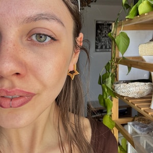 camie earrings gold