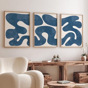 Marinblå abstrakt väggkonst set med 3, triptyk med organiska former, modern kustnära utskrivbar dekor, denim boho-tryck, digital nedladdning
