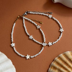 Tobillera blanca con cuentas en forma de estrella, pulsera de tobillo con estrella de concha de nácar, joyería para el pie de acero inoxidable resistente al agua, color oro o plata, regalo para ella.
