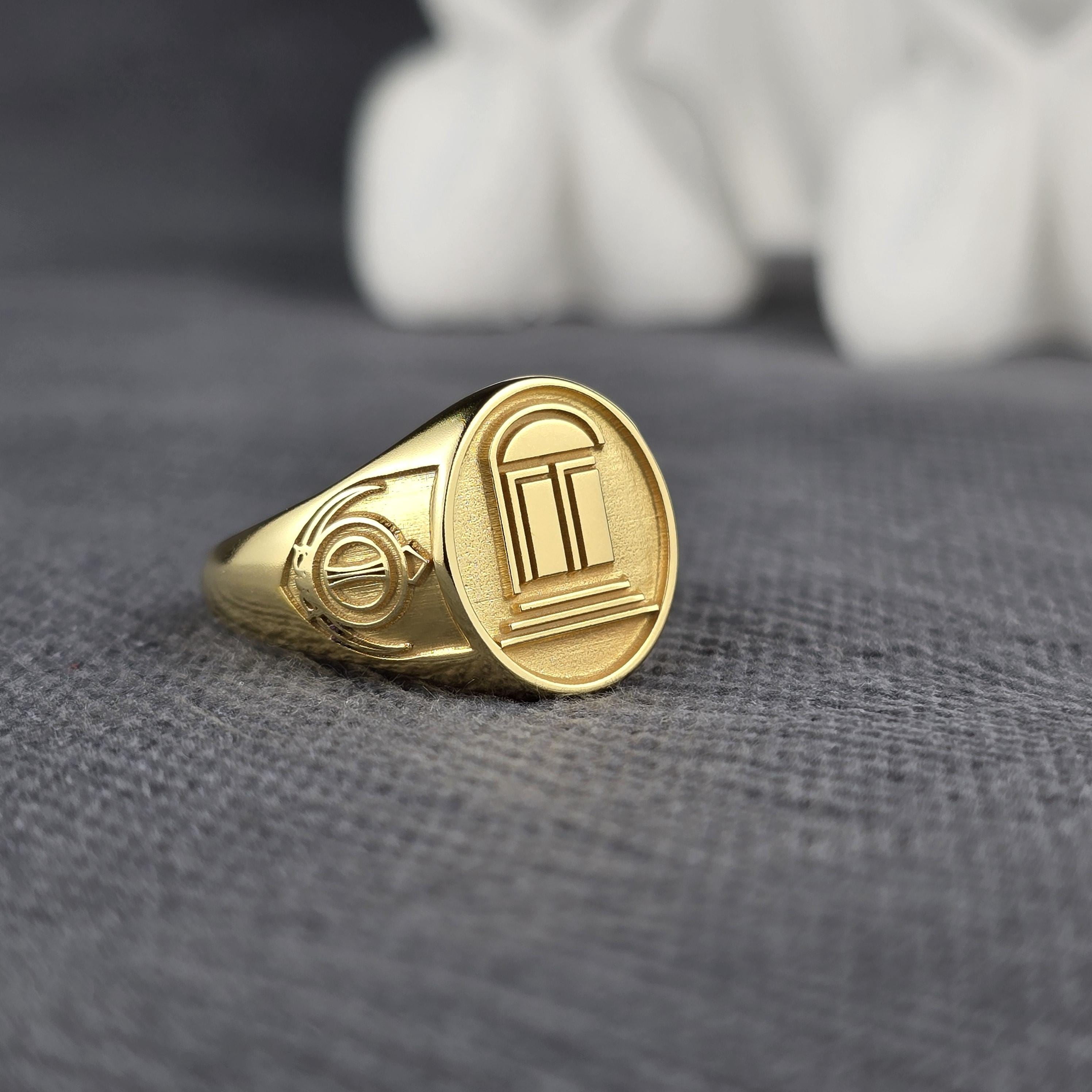 Bulldog Class Ring - Etsy