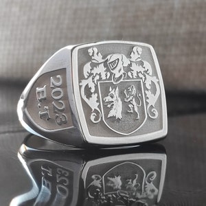 Family Crest Ring-Coat of Arms- Family Crest Ring for Personalized Jewelry-Personalized Gold and Signet Ring