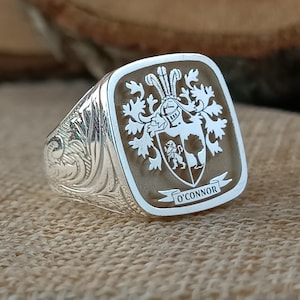 Custom Engraved Signet Ring, 24K Personalized Jewelry Family Crest Ring, Gold Chunky and Dainty Bridesmaid Rings Vintage