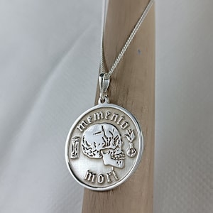 Memento Mori Amor Fati Silver Neckace, Personalized Memento Mori Pendant,Dainty Amor Fati Jewelry,Skull Coin Pendant, Stoic Silver Necklace