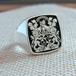 Personalized Gold and Signet Ring, Family Crest Ring-Coat of Arms- Family Crest Ring for Personalized Jewelry