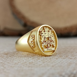 Solid Gold Coat of Arms Signet Ring, Christmas Gift, Family Crest Rings, Custom Signet Ring, Family Crest Signet Ring, Personalized Jewelry