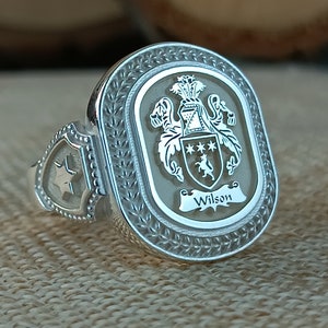 Custom Engraved Signet Ring, 24K Personalized Jewelry Family Crest Ring, Gold Chunky and Dainty Bridesmaid Rings Vintage
