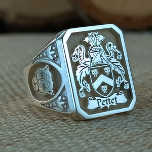 Custom Engraved Signet Ring, 24K Personalized Jewelry Family Crest Ring, Gold Chunky and Dainty Bridesmaid Rings Vintage