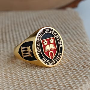 Gold Family Crest Ring - Custom Coat of Arms Signet Ring, Personalized Gold Signet Ring - Family Heritage Jewelry, Custom Coat of Arms Ring