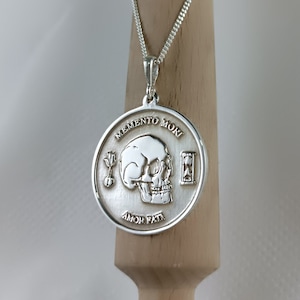 Personalized Memento Mori Pendant,Dainty Amor Fati Jewelry,Skull Coin Pendant, Stoic Silver Necklace, Memento Mori Amor Fati Silver Neckace