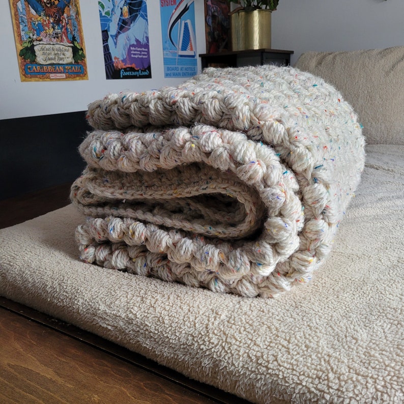 Weighted blanket / super chunky winter blanket crochet pattern image 1