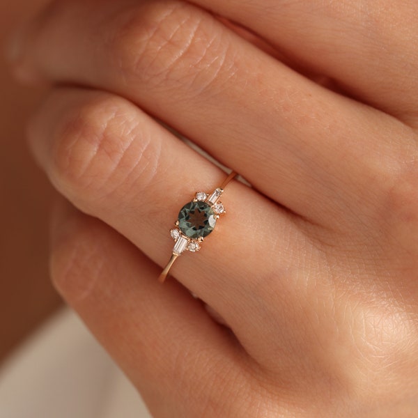 Emerald Ring Diamond Promise Ring  Wedding Ring Couple Rings Delicate Ring Promise Ring for Her Gifts for Her Promise Ring Ring gift