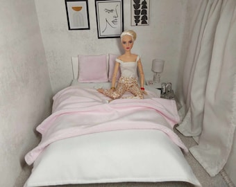 12 inch doll size 1/6 scale pink fleece throw and cushion for diorama..