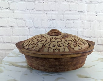 Terracotta Earthenware Casserole Dish  with Filigree Design Lid
