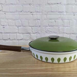 Vintage 1960s Cathrineholm Avocado Green Lotus Enameled Skillet