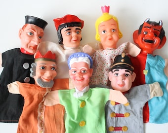 ensemble vintage de sept marionnettes à tête en caoutchouc / marionnettes pour faire semblant des années 60