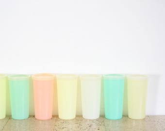 Vasos Tupperware vintage de 12,5 cm / 5" con tapa de los años setenta