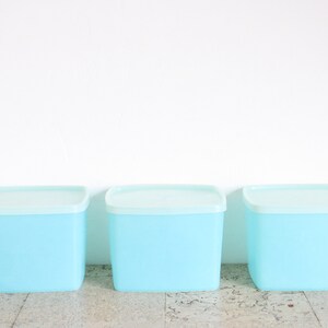 Drei Vintage-Vorratsbehälter von Tupperware aus den Siebzigern