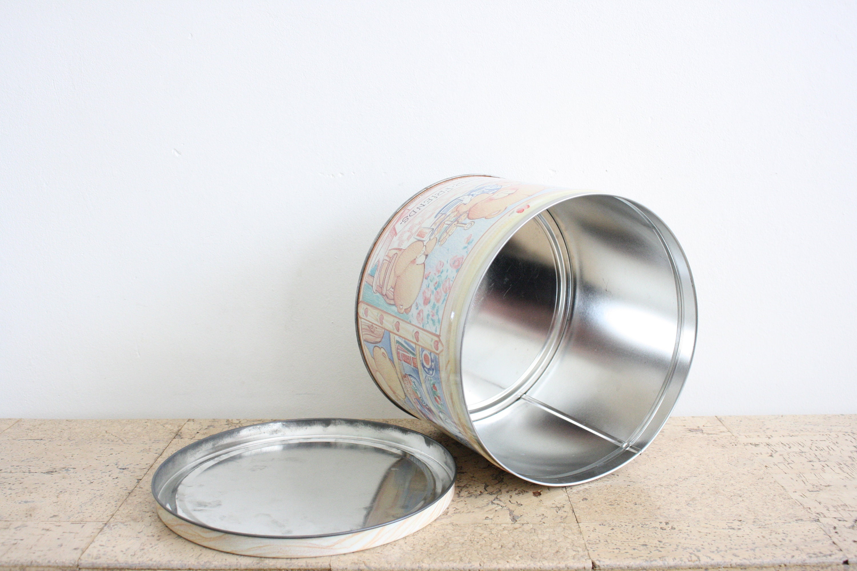 いっぬ出品 Vintage Cookie Tin From Forever Friends, From 1994 - Etsy
