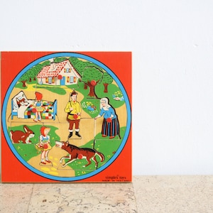 Wooden little red riding hood puzzle from simplex toys, made in Holland