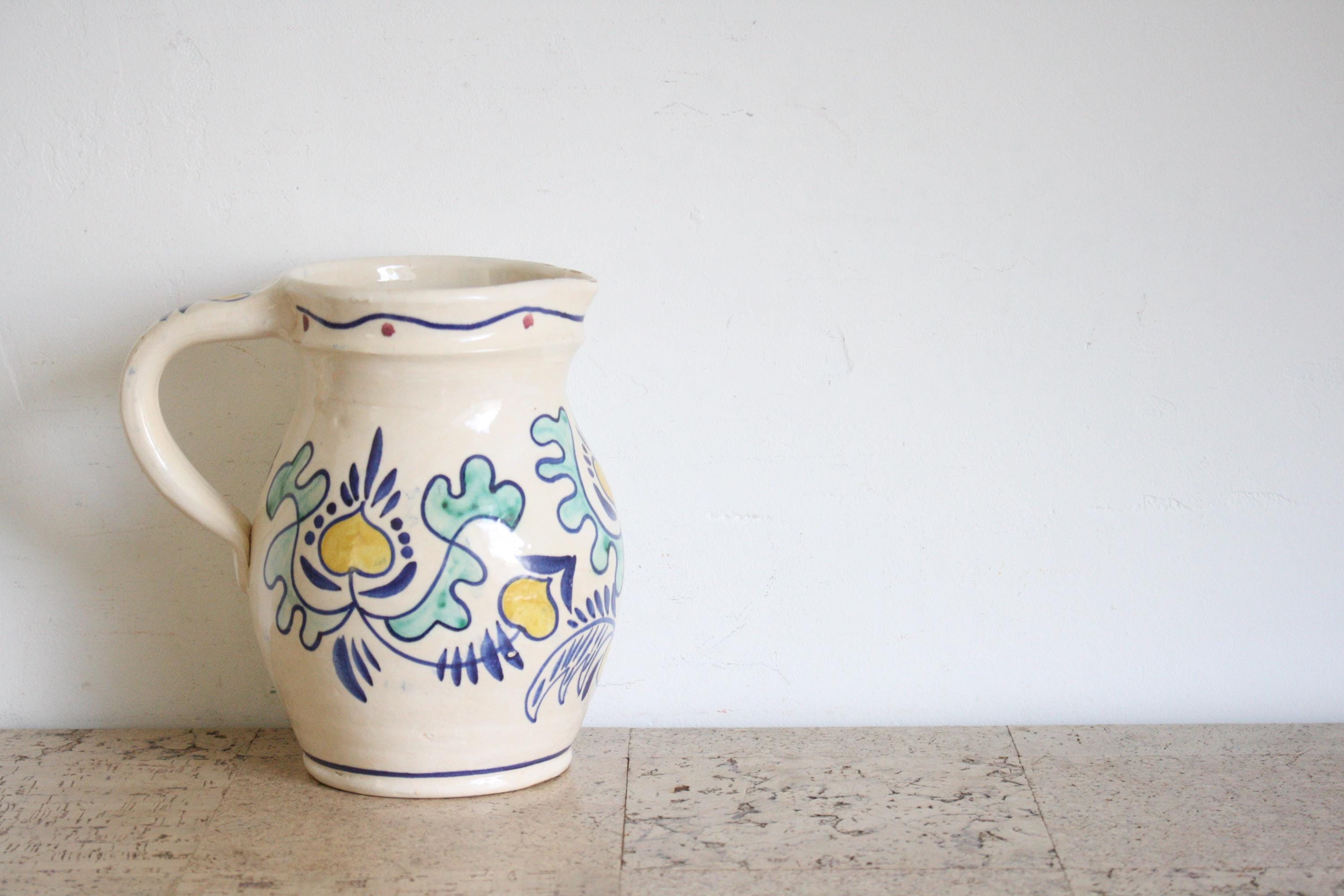 Vintage jug or milk jar from Goedewaagen in Gouda, Holland, handpainted.