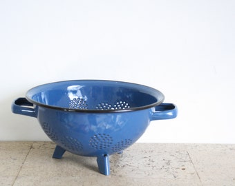 Vintage enamel blue strainer / colander, enamelware