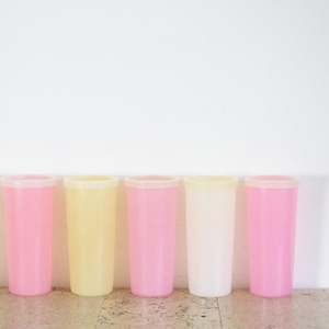 Six large vintage Tupperware cups with lids from the seventies