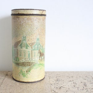 Vintage biscuit tin / beschuitblik from Albert Heijn in Holland