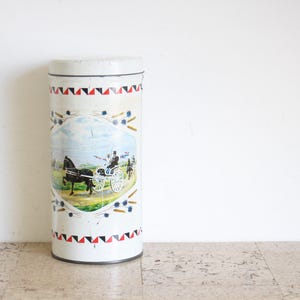 Vintage biscuit tin / beschuitblik from Van der Meulen in Holland