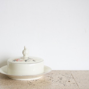 Sweet vintage ivory butter dish with flowers, from the fifties