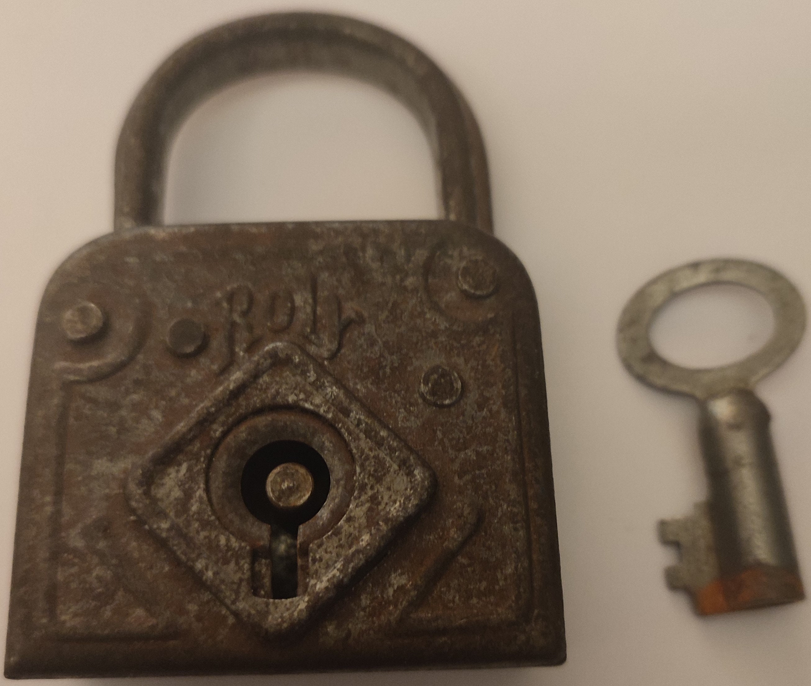 ANCIEN CADENAS FONCTIONNEL Old Padlock Collection Avec Une Clé. EUR 15