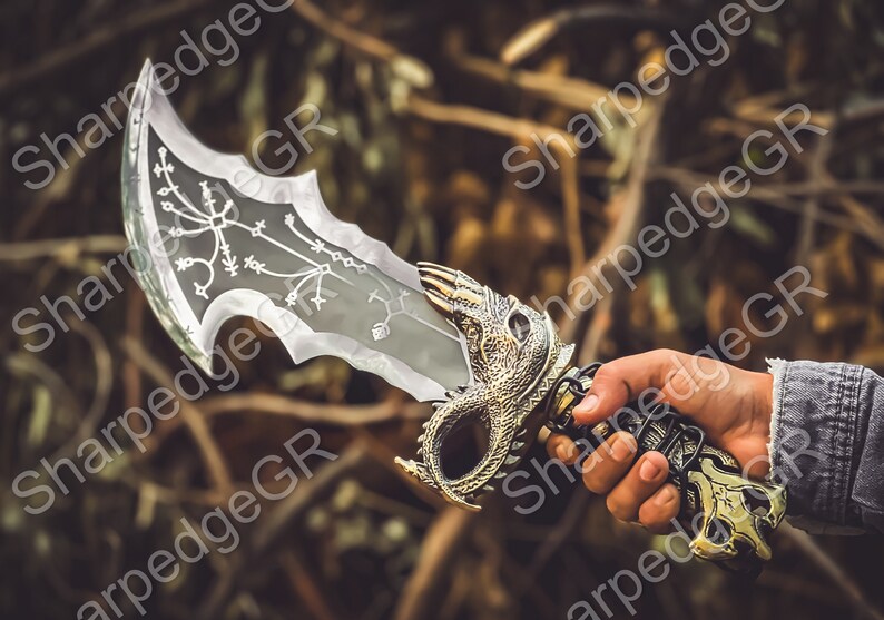 God of War Kratos Blades of Chaos, God of War Blades of Chaos, Kratos