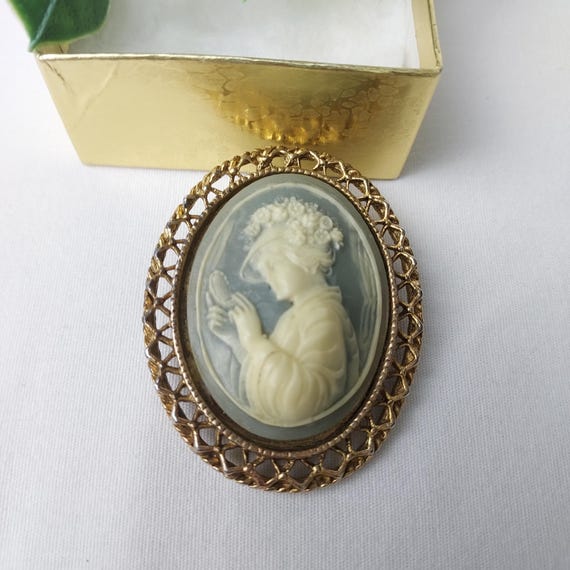 Victorian Cameo Brooch: Woman with Mirror, Antique Style