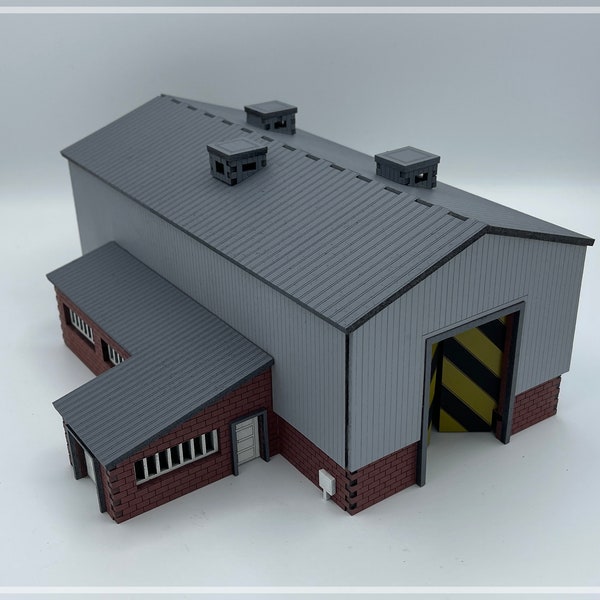 LaserKitz Premium OO Gauge Service Depot / Engine Shed with Office