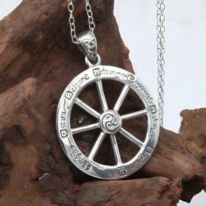 Collana Piccola Ruota dell'Anno - Ciondolo Pagano in Argento Sterling 925 - Gioielli Wicca Regalo per Uomo o Donna