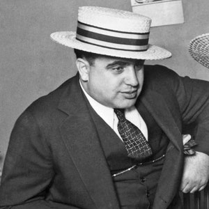 Criminal Mobster AL CAPONE Glossy 8x10 or 11x14 Photo Print Chicago Mafia Poster