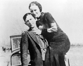 Bank Robbers BONNIE AND CLYDE Glossy 8x10 or 11x14 Photo Print Criminals and Bandits Poster